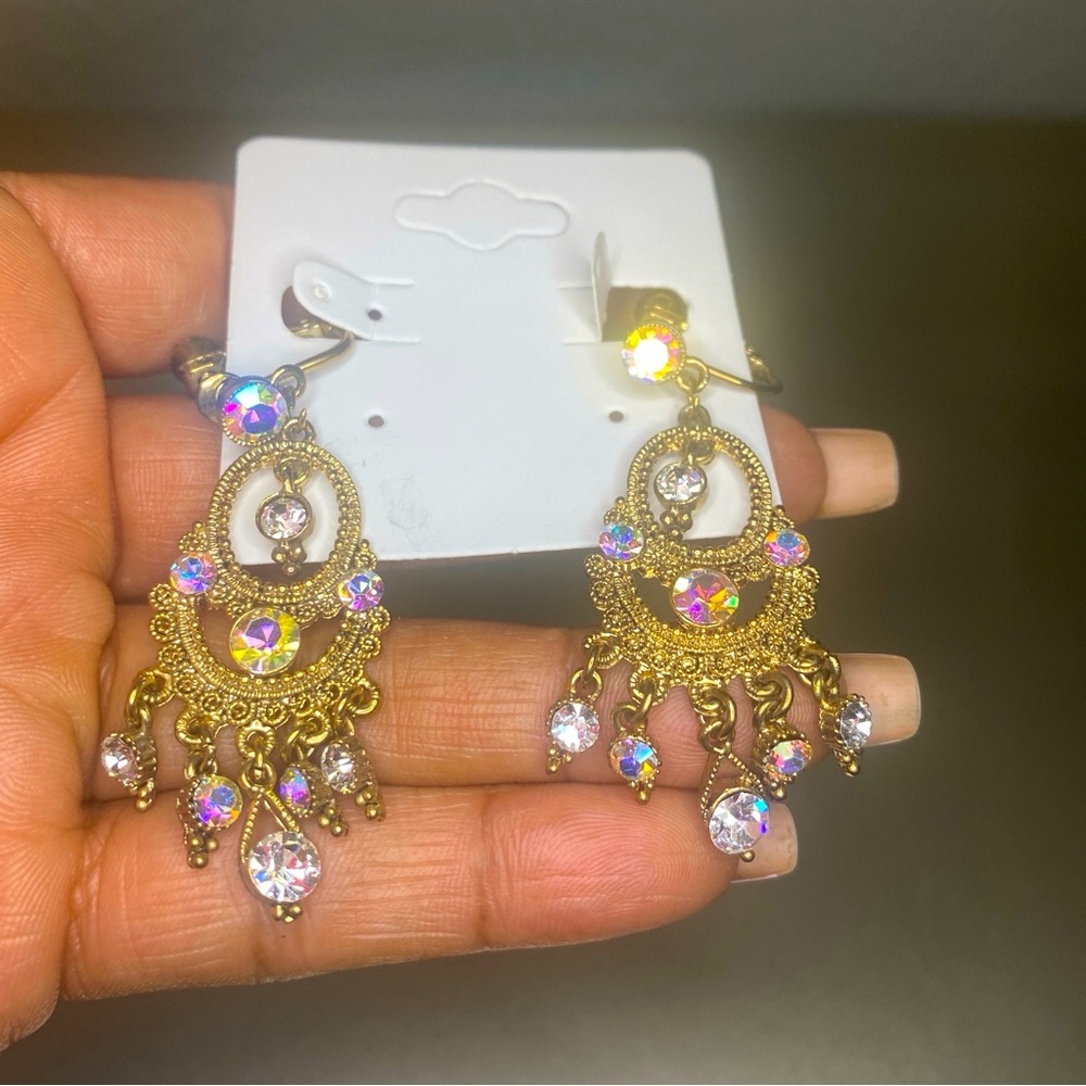 Rare & Vintage Screw-Back Iridescent Crystal Chandelier Dangle Earrings - Picture 8 of 8